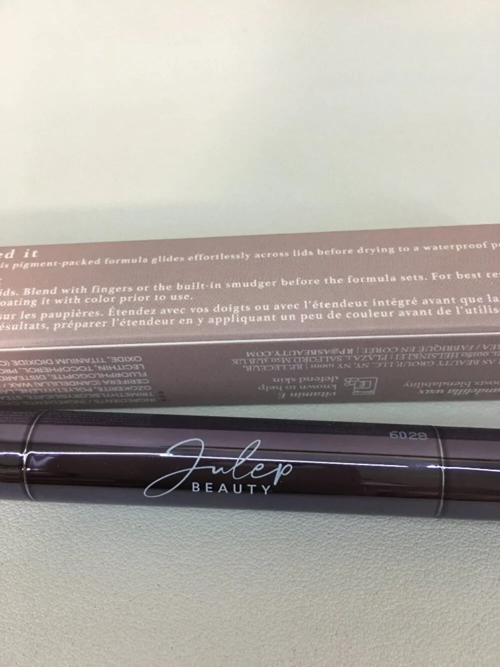 JULEP Eyeshadow 101 Crème-to-Powder Eyeshadow Stick, 